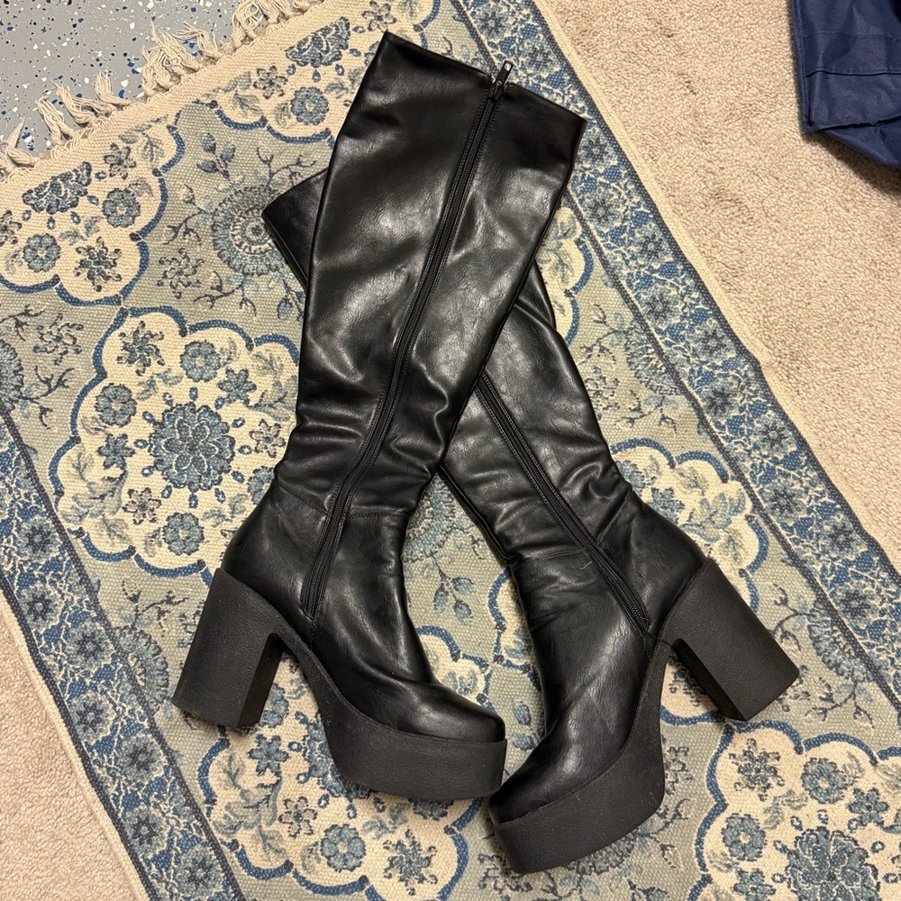La Moda Knee High Boots